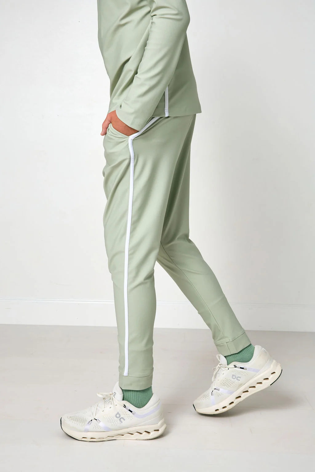 Retro Warm-up Jogger | Sage