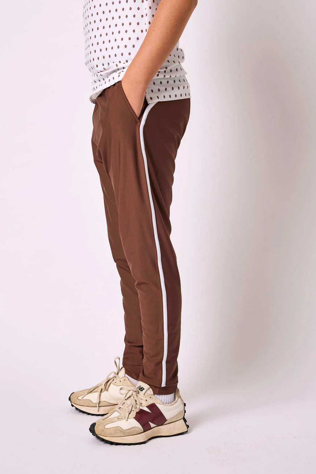 Retro Warm-up Jogger | Brown