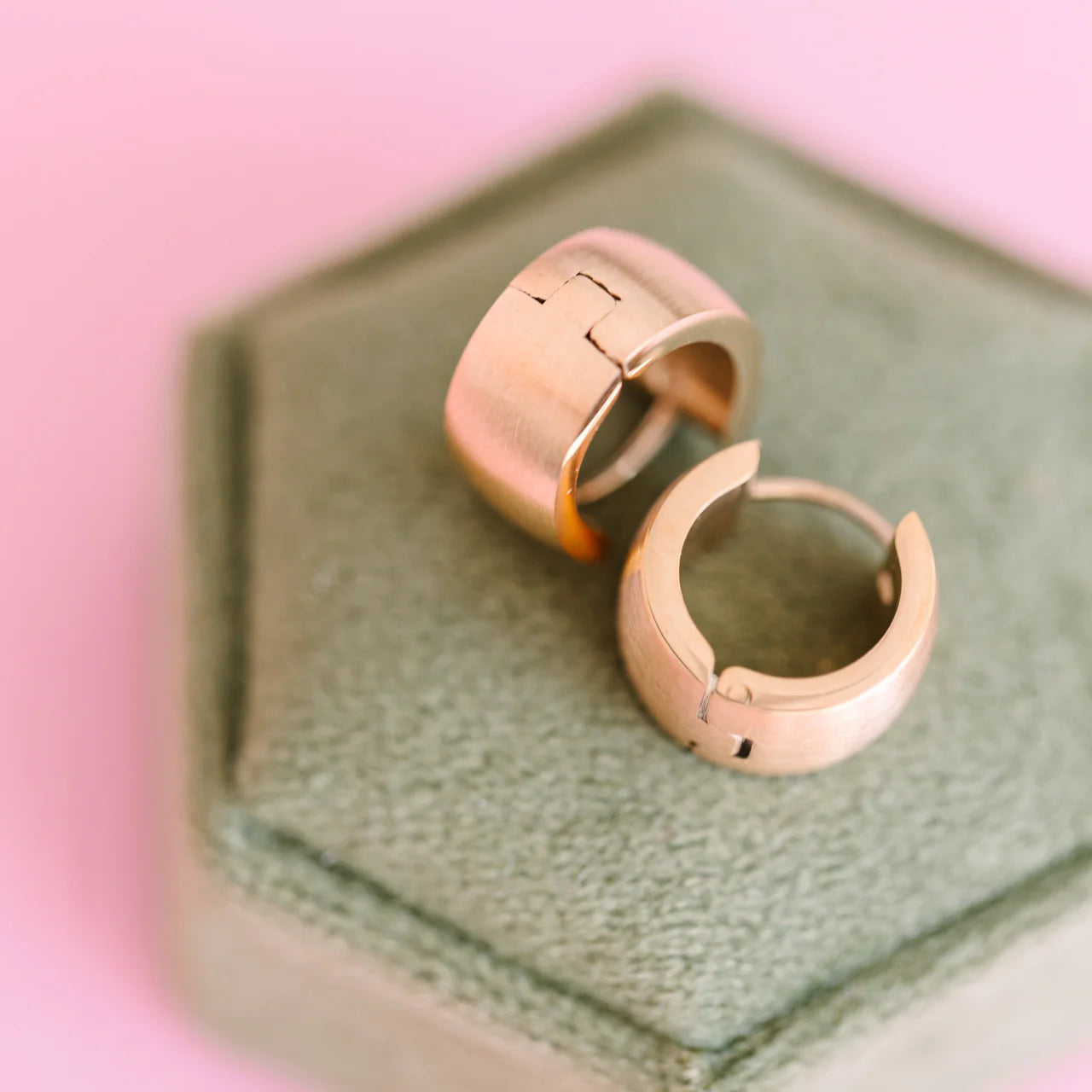 Chunky Brushed Huggies | Gold