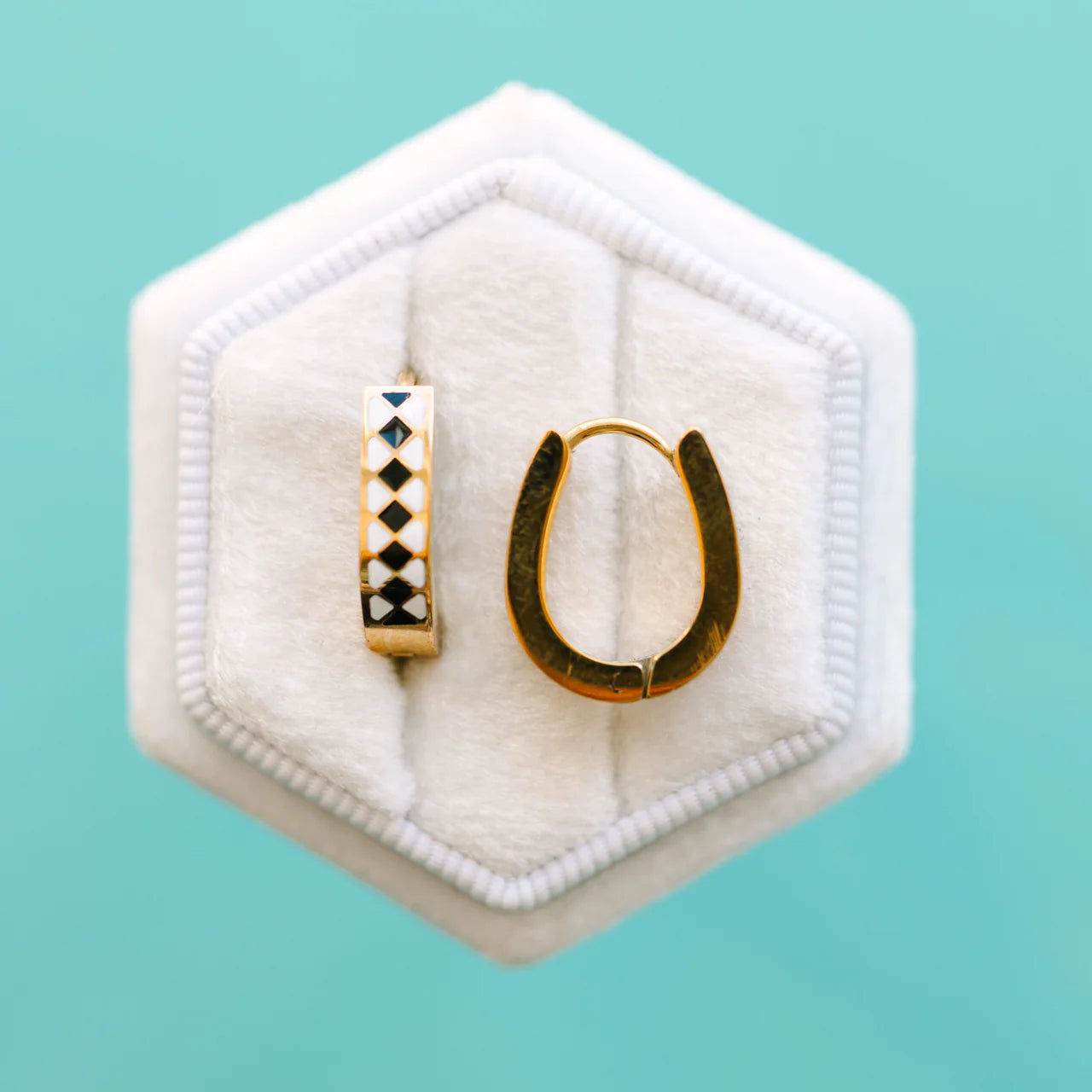 Argyle Huggies | Black/White