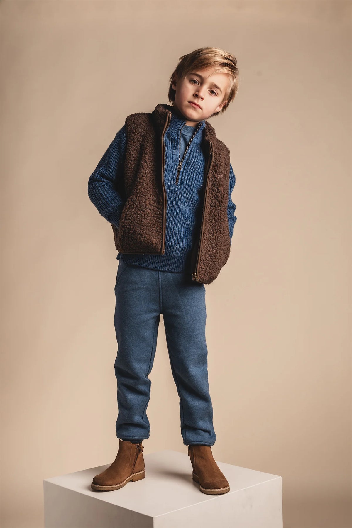 Myso Vest | Brown Choco