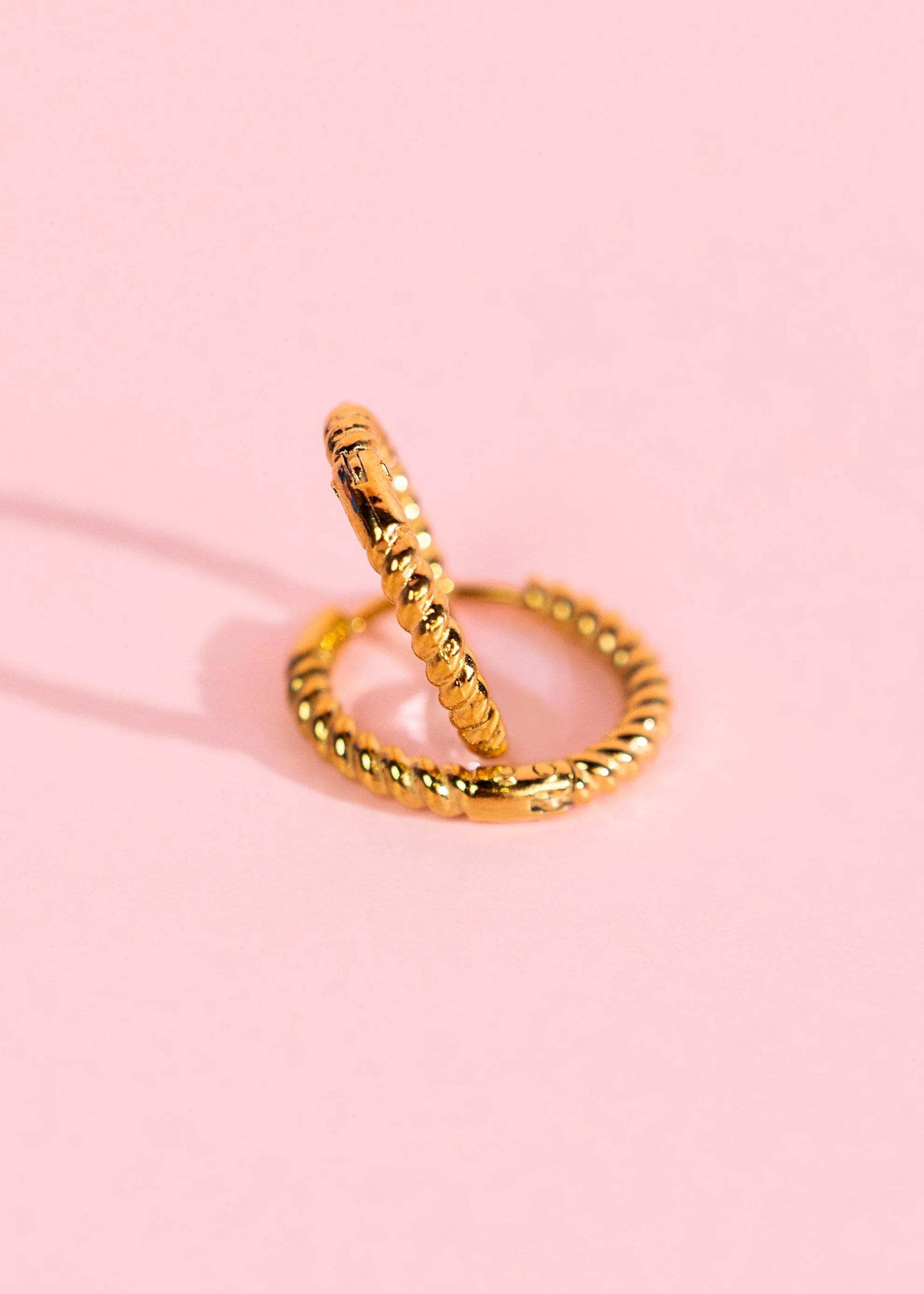 Skinny Rope Huggies