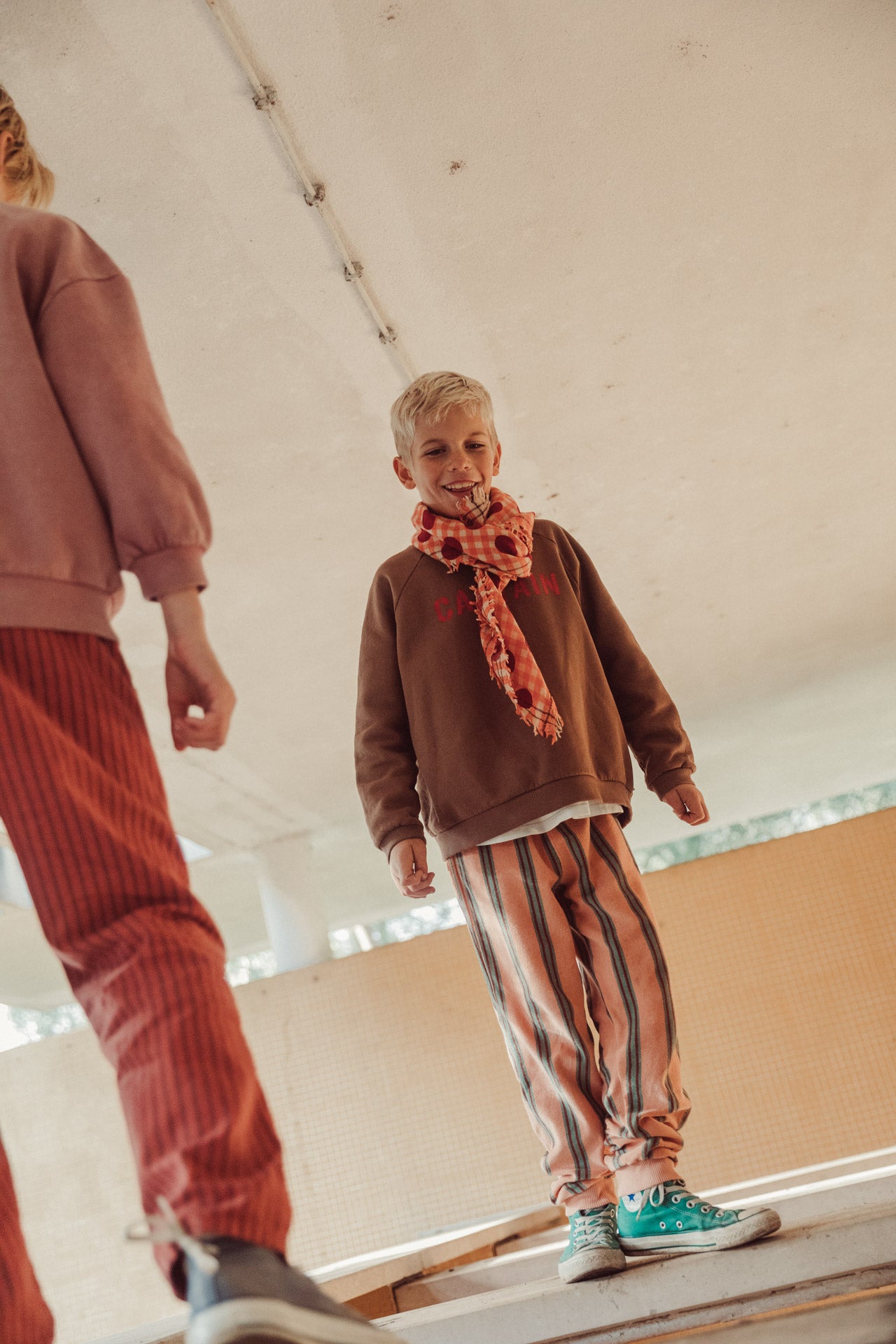 Sweatshirt | Brown with Captain Print