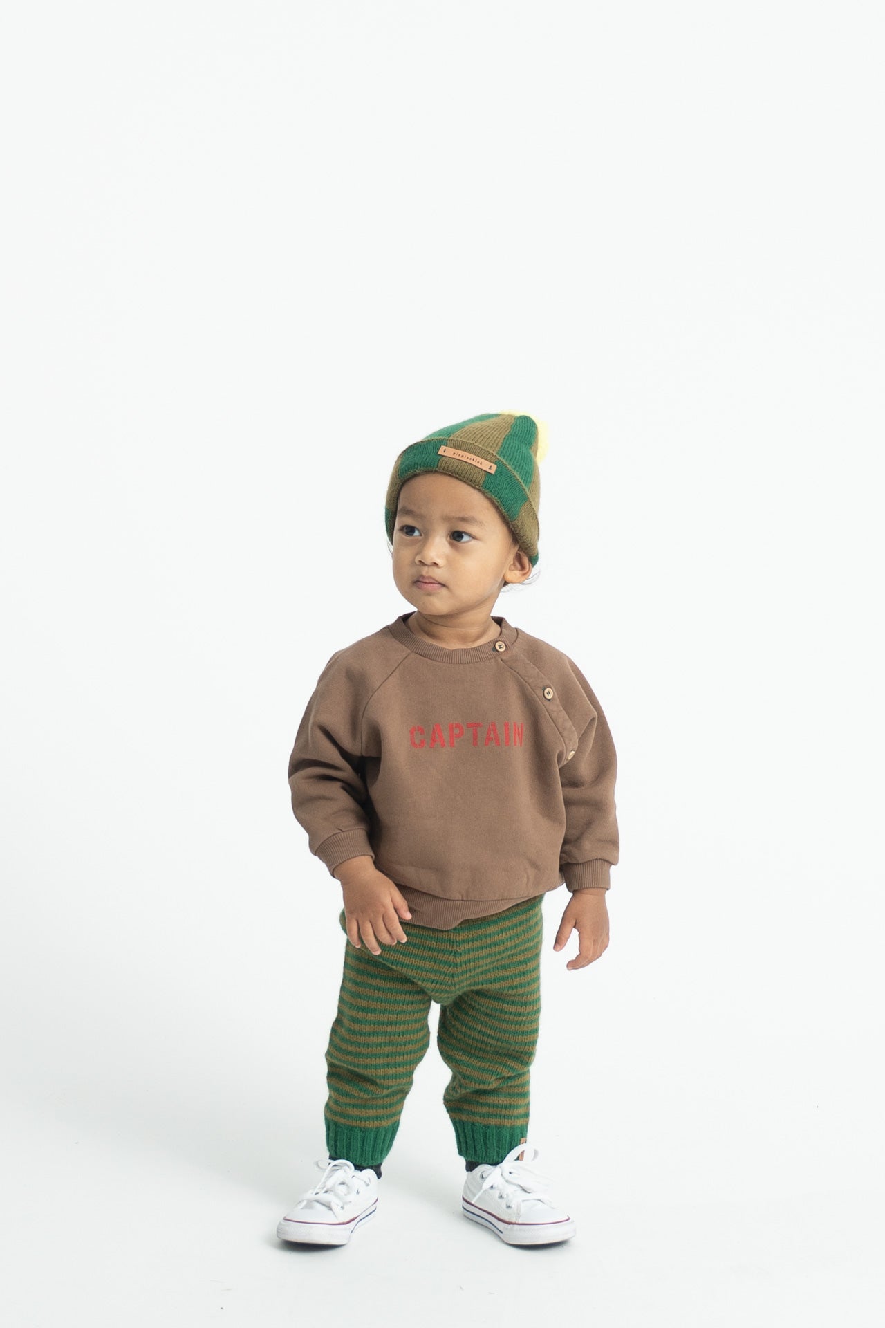 Sweatshirt | Brown with Captain Print