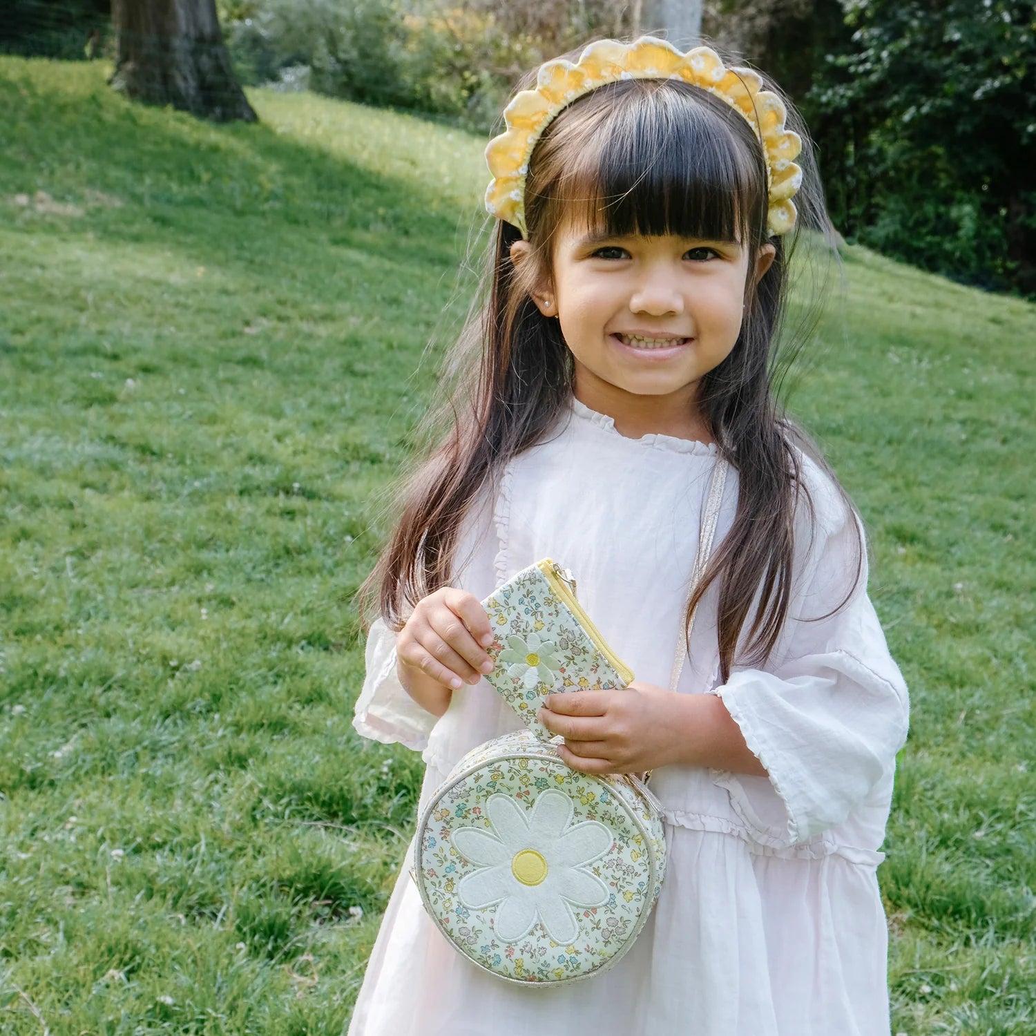 Daisy Daisy Round Bag