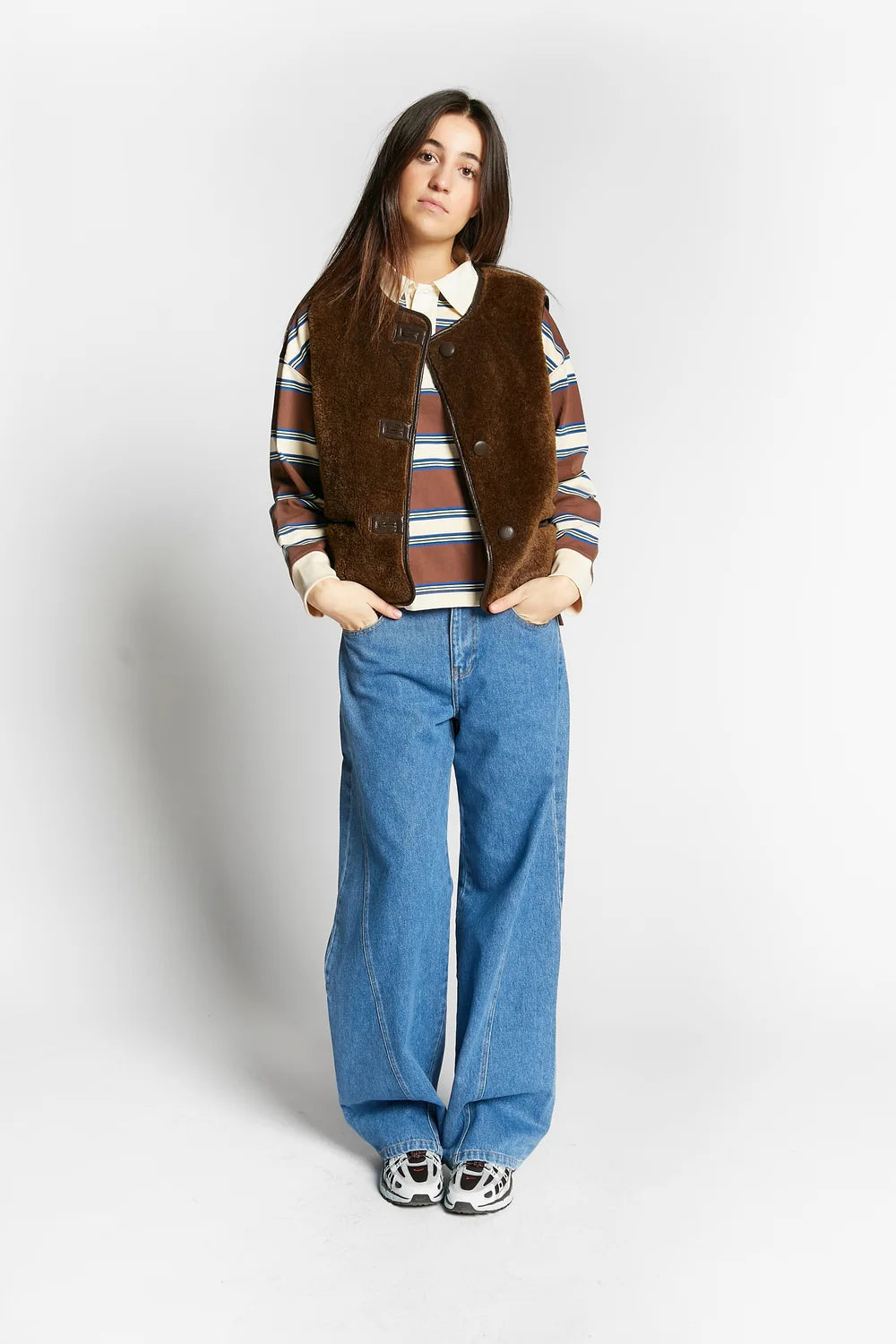 Waregem Reversible Fake Fur Gilet | Coffee