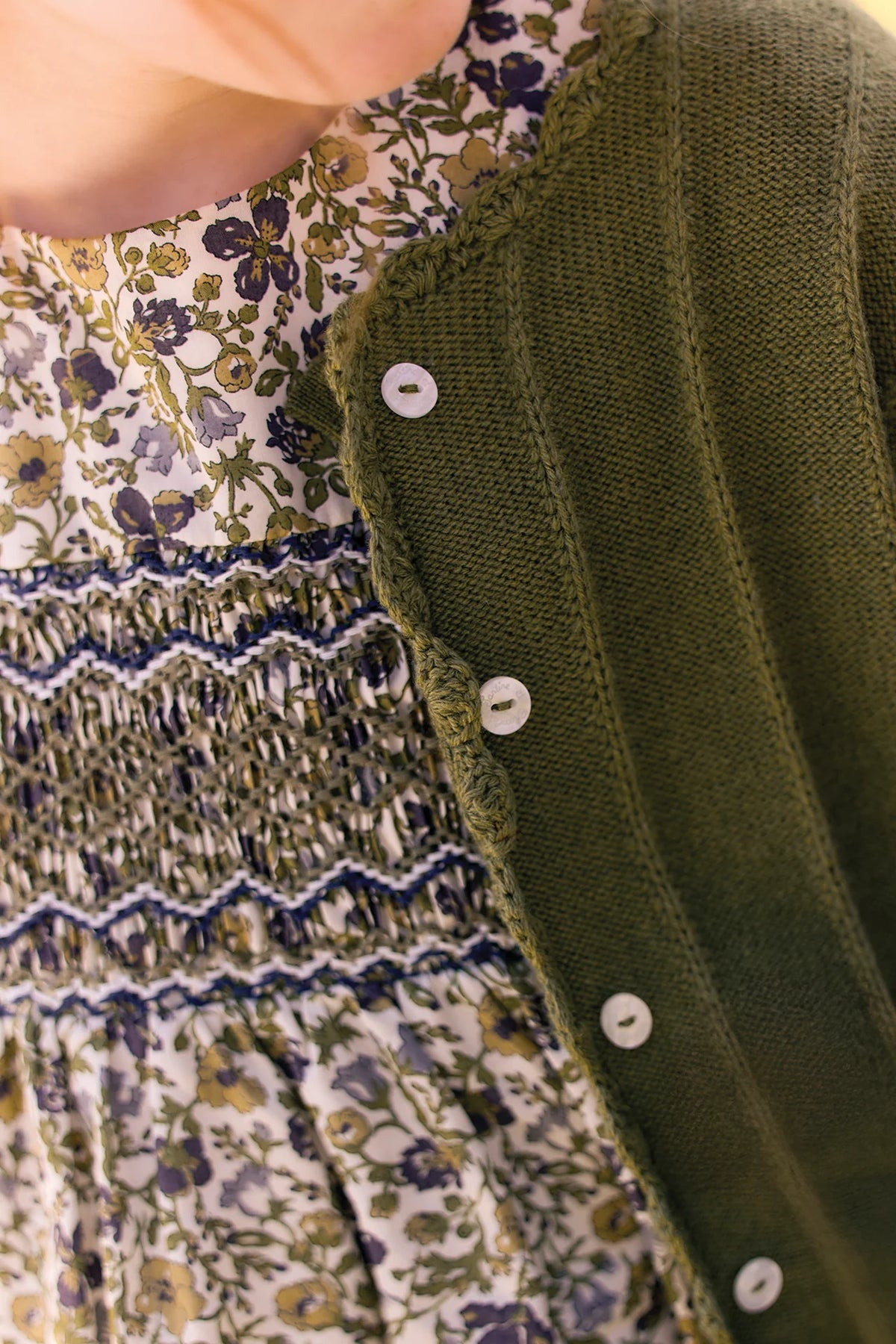 Scalloped Wool Cardigan | Olive