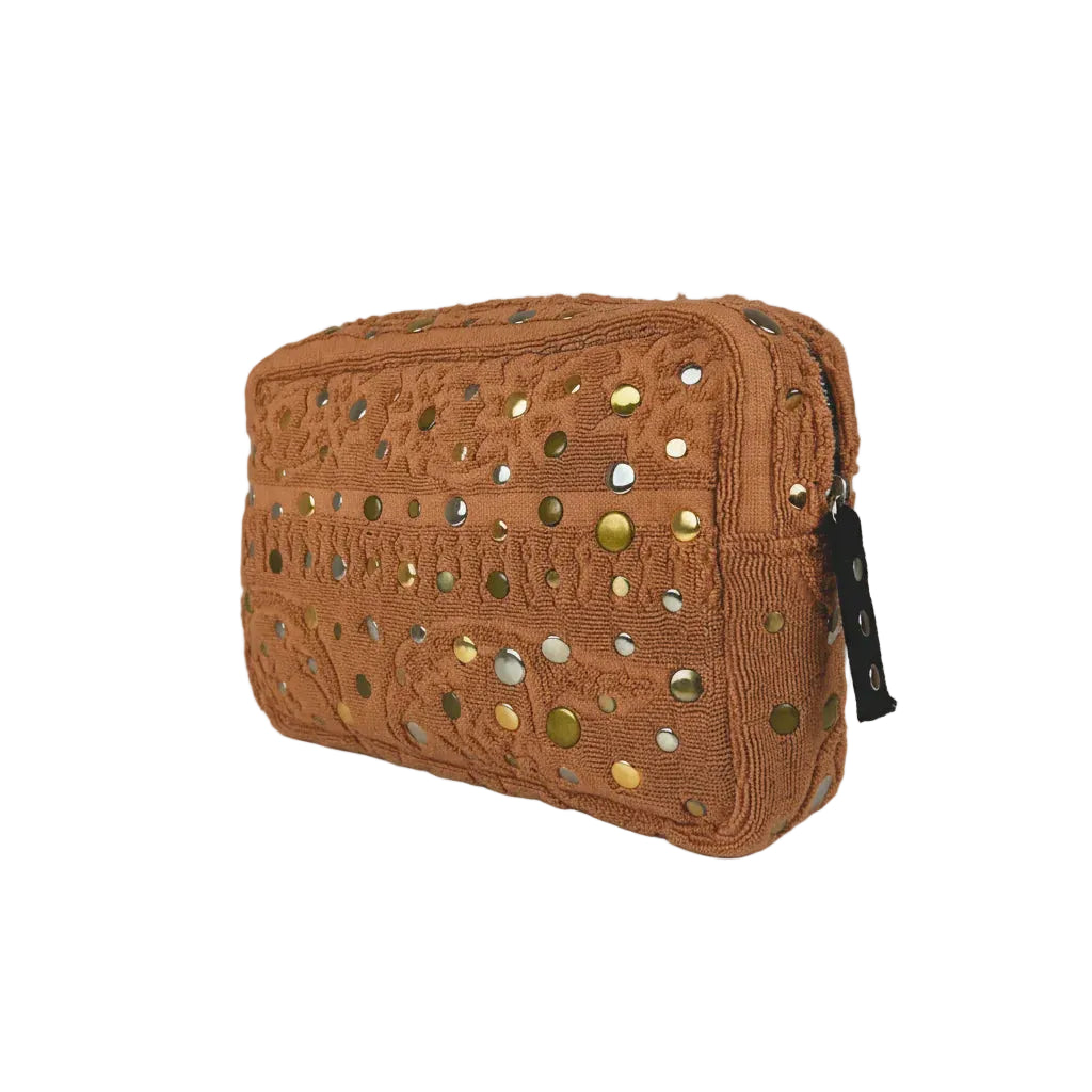 Oona Studs Clutch