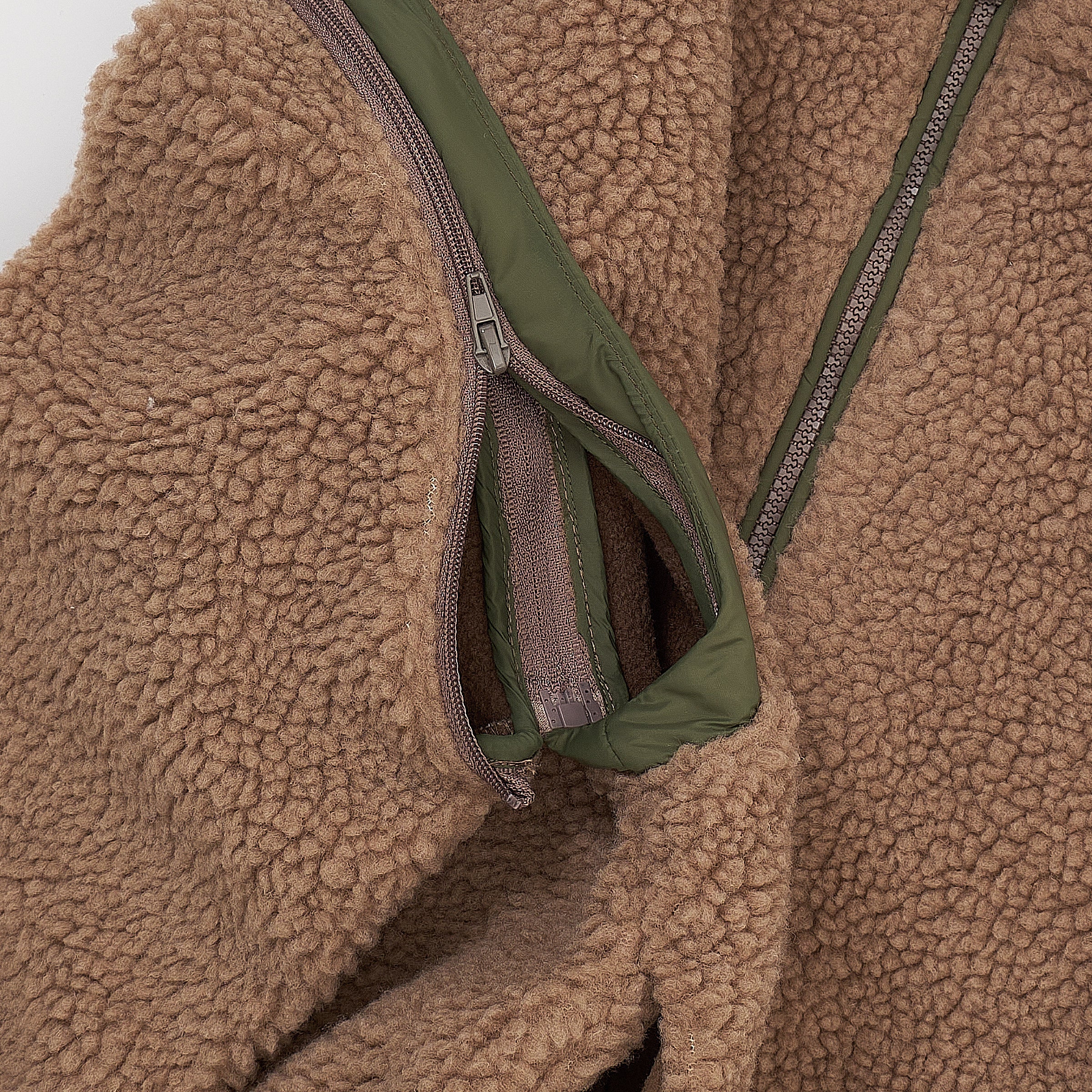 Teddy Removable Sleeves Jacket | Natural/Green