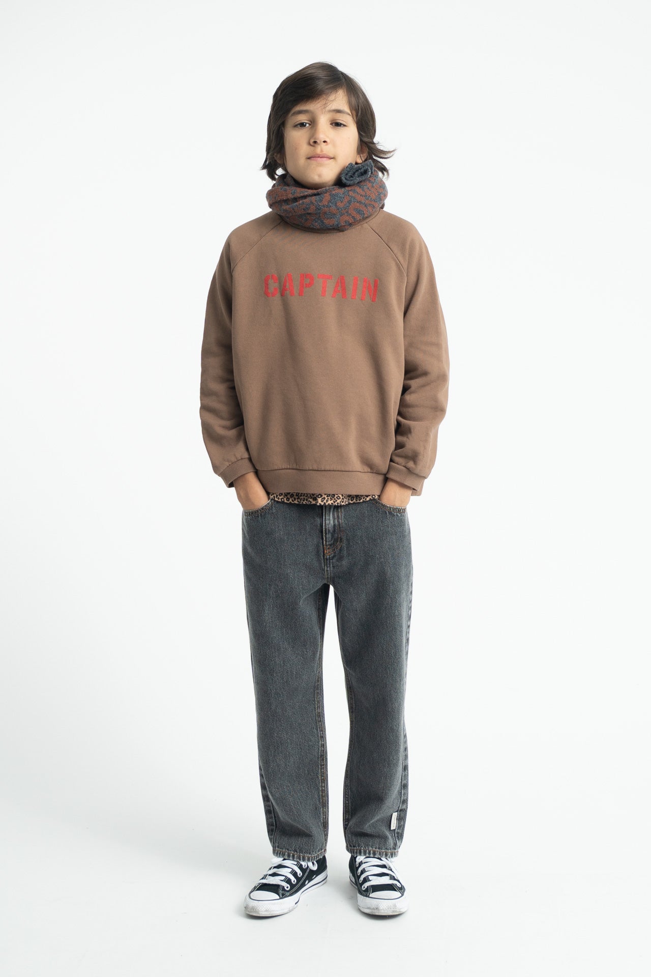 Sweatshirt | Brown with Captain Print