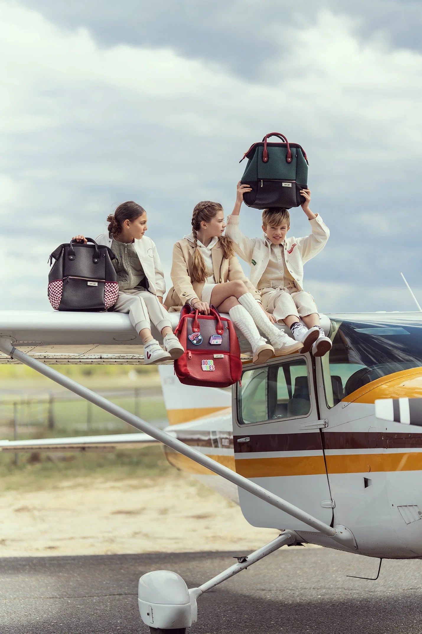 Tweeny Short Backpack | Artist Green